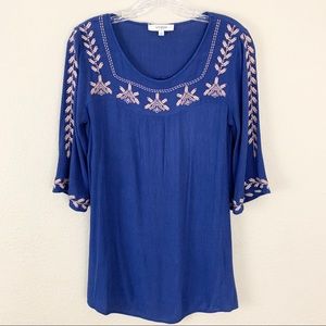 UMGEE Embroidered Tunic Top